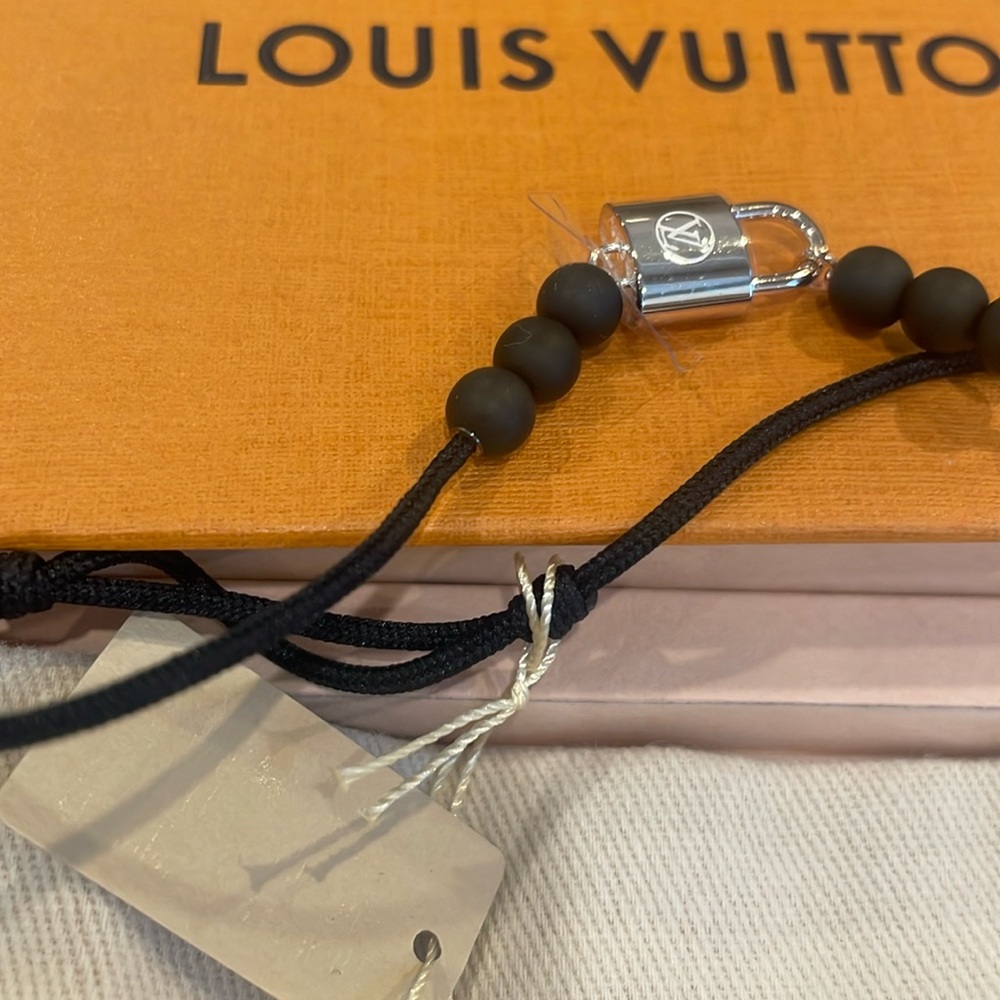 Adjustable cord braclet